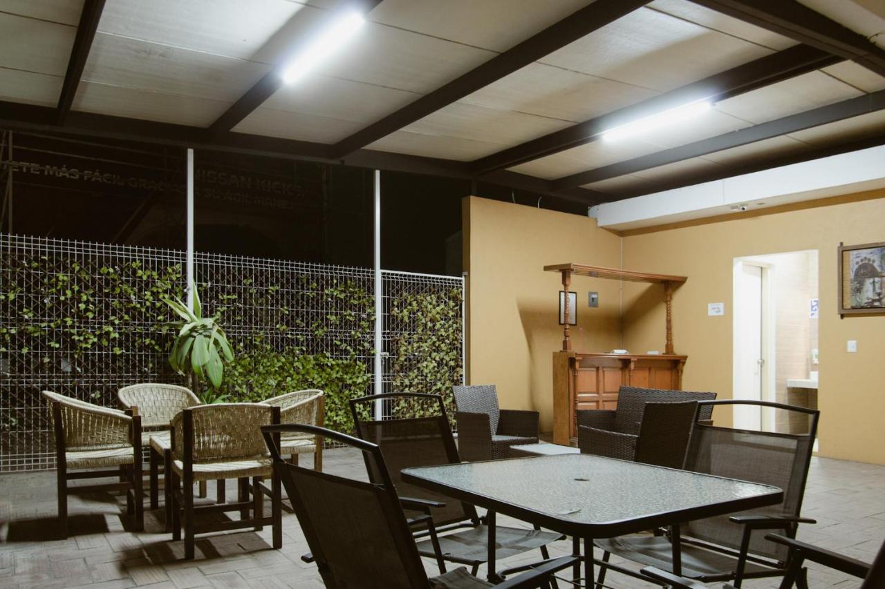 Hotel Guivá Aeropuerto Oaxaca Exterior foto